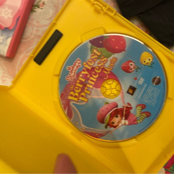 Strawberry shortcake dvd bundle of 3 - Picture 6 of 10